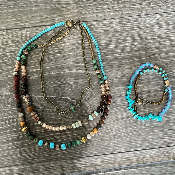 Bohemian “ Tori “ Magnetic Adjustable Beaded Necklace R3A - Picture 3 of 3